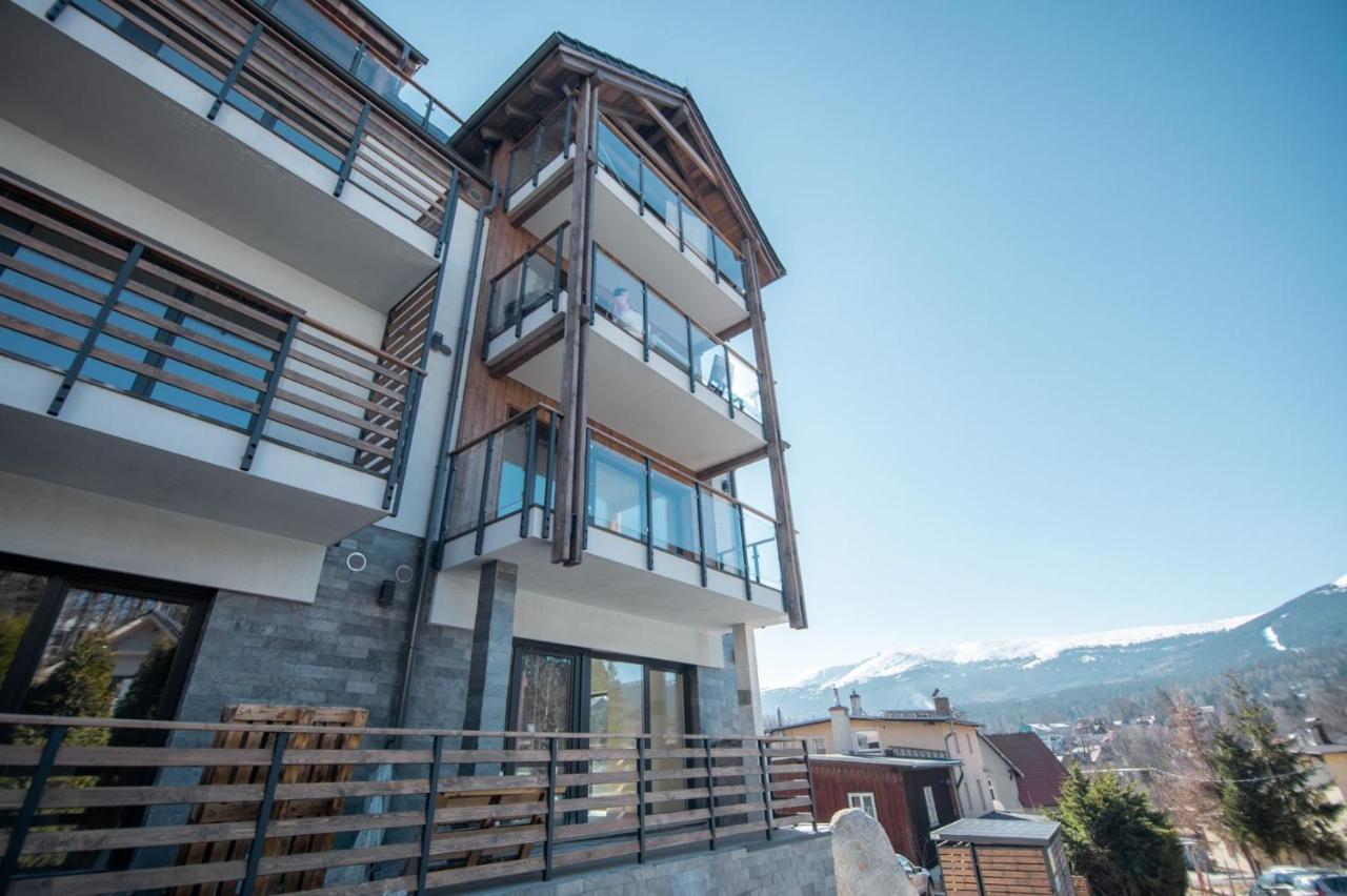 Apartament Szklarska - Zloty Jelen - Scisle Centrum ชกลาร์สกา ปอเรมบา ภายนอก รูปภาพ